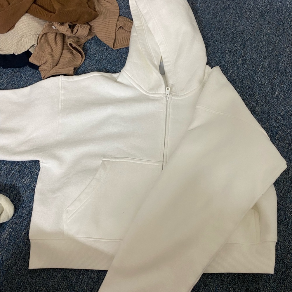 aritzia TNA cozy fleece boyfriend zip up hoodie